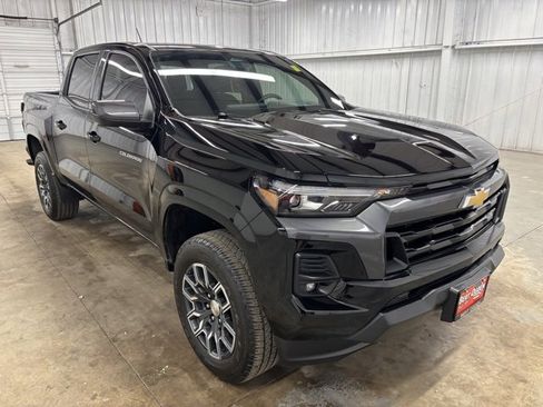 Used 2024 Chevrolet Colorado LT w/ LT Convenience Package III image 1