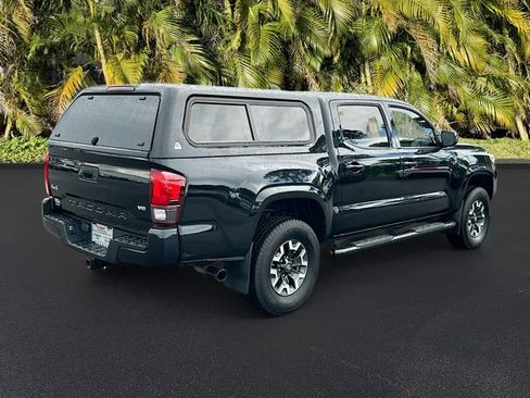 Used 2022 Toyota Tacoma SR AWD/4WD image 4