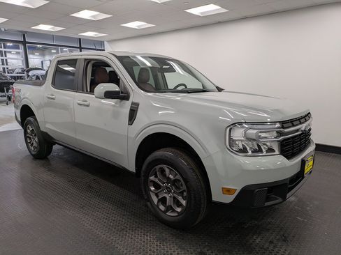 Used 2022 Ford Maverick Lariat w/ Equipment Group 500A Standard image 3