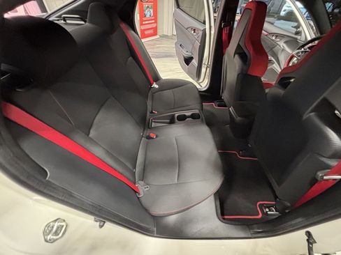 Used 2017 Honda Civic Type R image 42