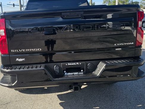 Used 2024 Chevrolet Silverado 1500 Custom RWD image 10