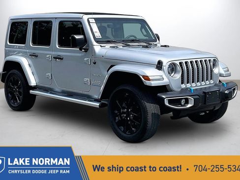 Used 2023 Jeep Wrangler Unlimited Sahara w/ Cold Weather Group AWD/4WD image 1