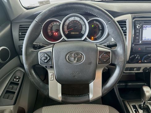 Used 2015 Toyota Tacoma PreRunner w/ SR5 Package image 17