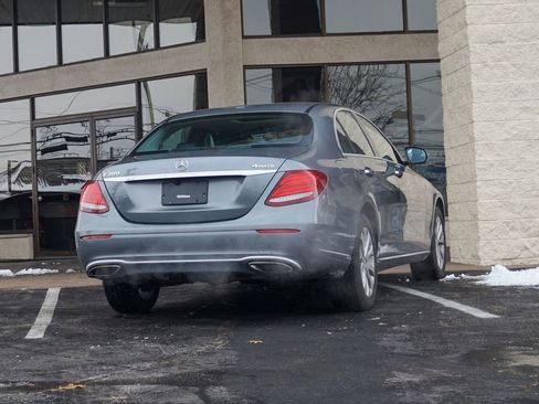 Used 2017 Mercedes-Benz E 300 4MATIC image 6