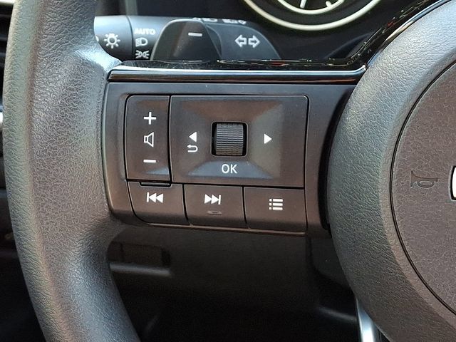 Used 2023 Nissan Rogue SV AWD/4WD image 21