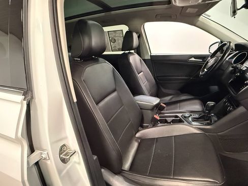 Used 2018 Volkswagen Tiguan SE w/ Panoramic Sunroof Package AWD/4WD image 61