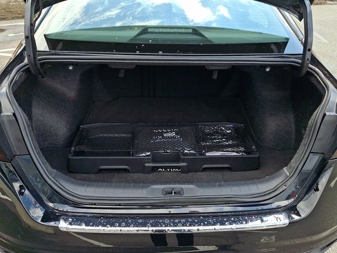 Used 2023 Nissan Altima 2.5 SV FWD image 29