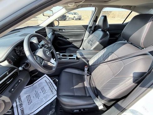 Certified 2024 Nissan Altima 2.5 SR w/ SR Premium Package FWD image 14