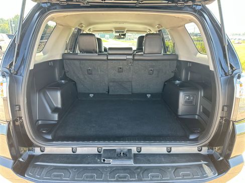 Used 2022 Toyota 4Runner SR5 Premium image 22