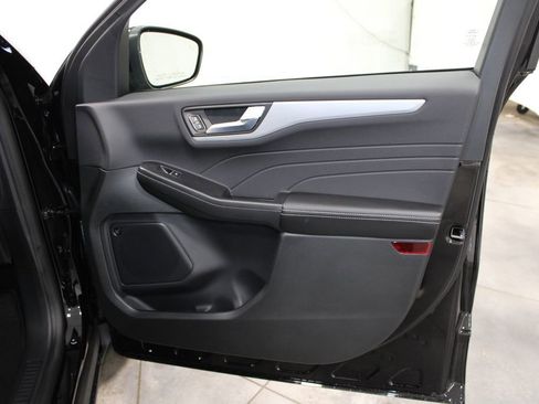 New 2025 Ford Escape SE w/ PHEV Premium Package image 29