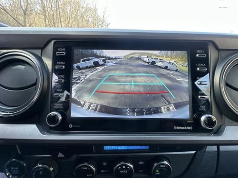 Used 2023 Toyota Tacoma TRD Off-Road image 26