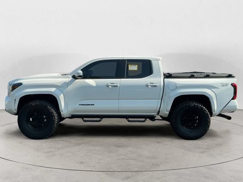Used 2026 Toyota Tacoma TRD Sport AWD/4WD image 8