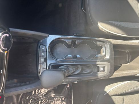 Used 2025 Chevrolet TrailBlazer LT image 40