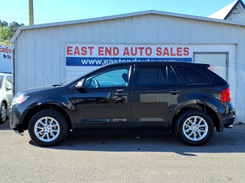 Used 2013 Ford Edge SE image 2