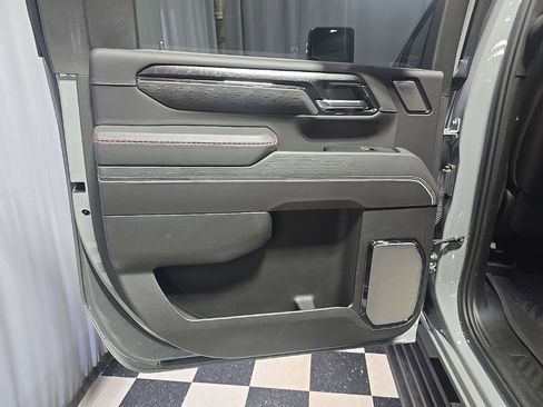 Used 2024 GMC Sierra 2500 AT4X w/ AT4X AEV Edition image 14