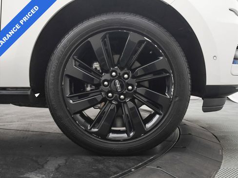 Used 2022 Lincoln Navigator Reserve image 37