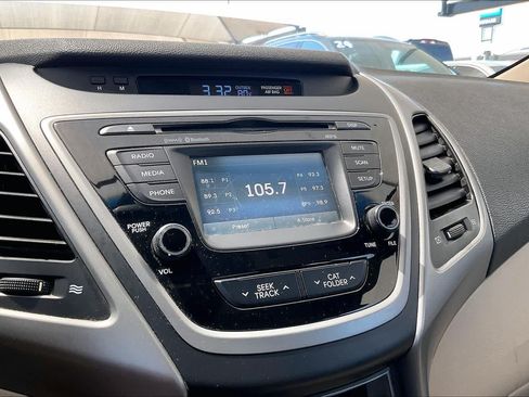 Used 2014 Hyundai Elantra SE w/ Option Group 02 FWD image 32