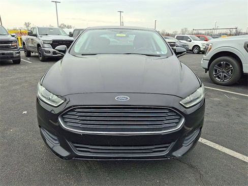 Used 2013 Ford Fusion SE image 2