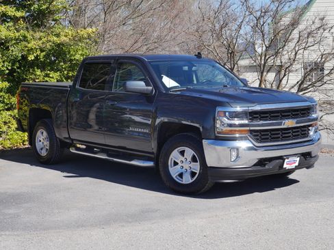 Used 2018 Chevrolet Silverado 1500 LT w/ All Star Edition image 29
