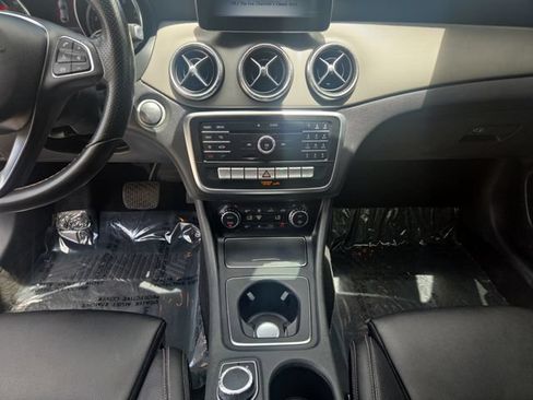 Used 2018 Mercedes-Benz CLA 250 4MATIC image 11