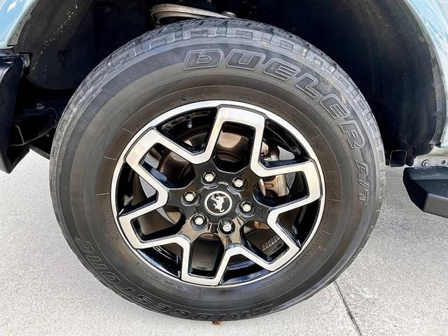 Used 2022 Ford Bronco Outer Banks AWD/4WD image 9