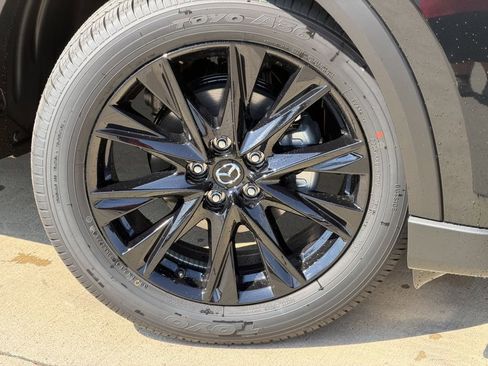 Used 2025 MAZDA CX-5 Carbon Edition image 9