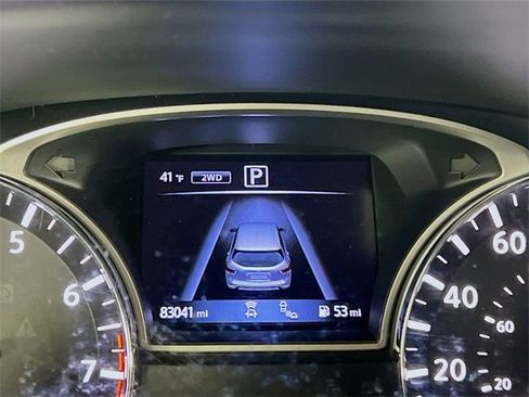 Used 2020 Nissan Pathfinder Platinum image 11