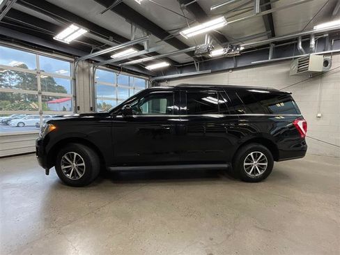 Used 2019 Ford Expedition Max XLT AWD/4WD image 2