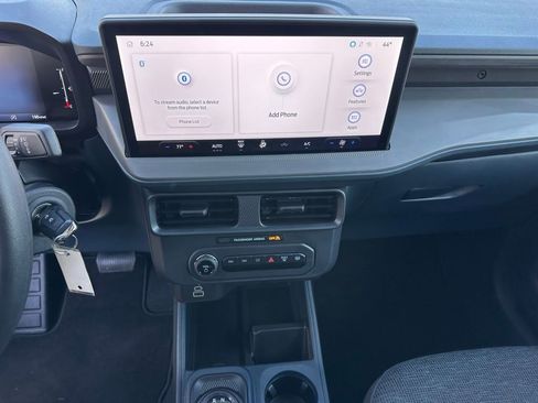 Used 2025 Ford Maverick XL w/ Equipment Group 102A image 25