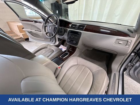Used 2011 Buick Lucerne CXL FWD image 37