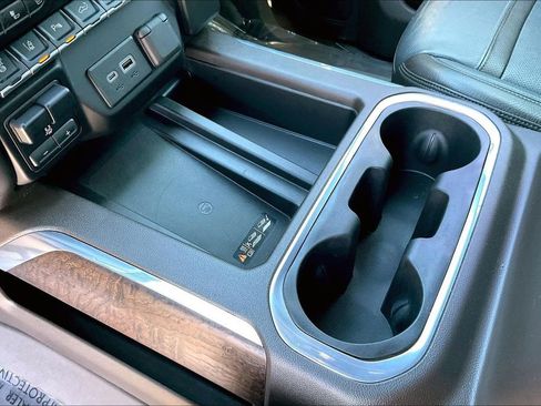 Used 2020 GMC Sierra 2500 Denali w/ Denali Ultimate Package image 15