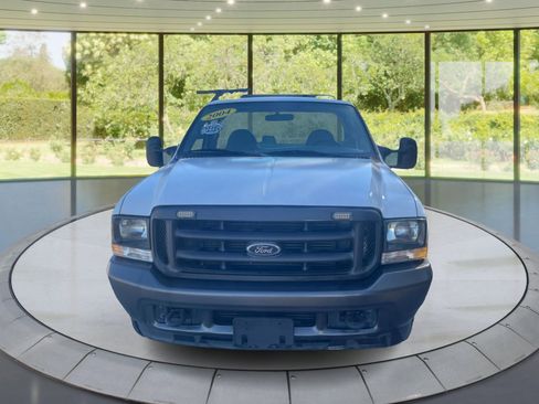Used 2004 Ford F250 XL image 2