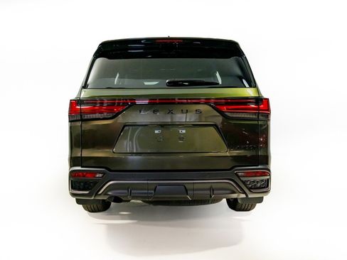 Used 2025 Lexus LX 700h F Sport AWD/4WD image 8