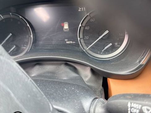 Used 2020 Toyota Highlander Platinum image 3