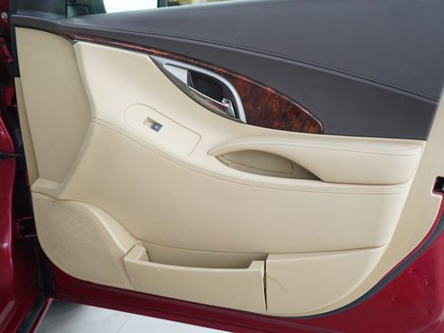 Used 2012 Buick LaCrosse Premium image 9