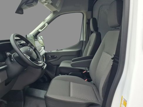 New 2026 Ford Transit 250 148 Medium Roof RWD image 16