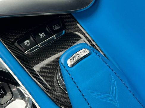 Used 2022 Chevrolet Corvette Stingray Premium Conv w/ Z51 Performance Package RWD image 18