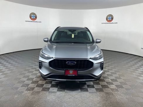 Used 2024 Ford Escape Platinum image 17