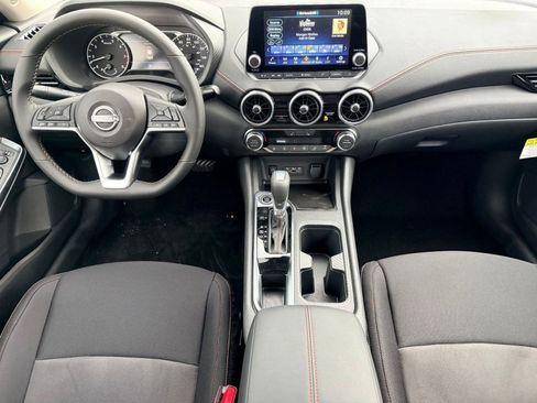 New 2025 Nissan Sentra SR image 4
