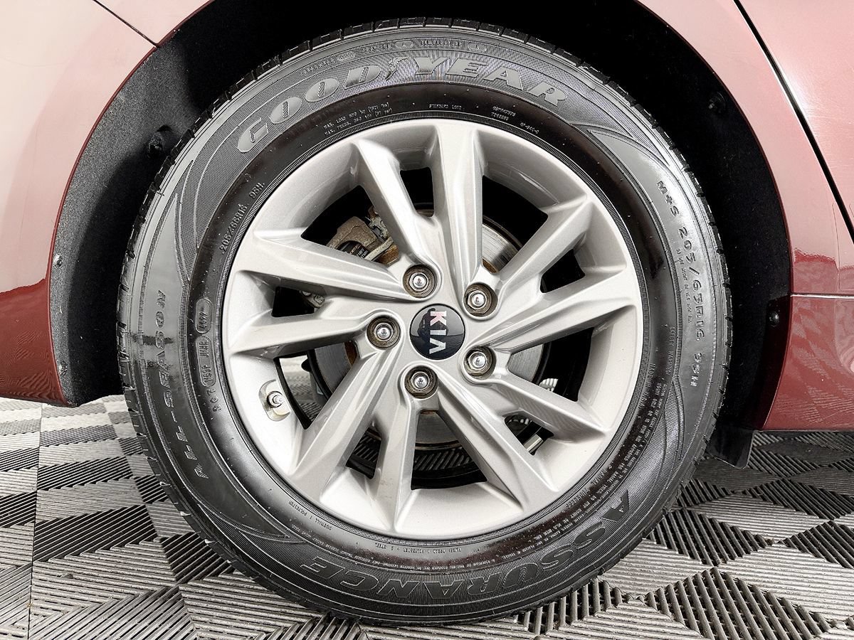 Used 2020 Kia Optima LX FWD image 25