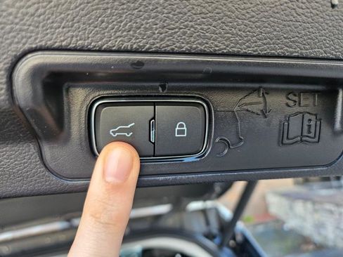 Used 2022 Ford Explorer XLT w/ Equipment Group 202A image 68