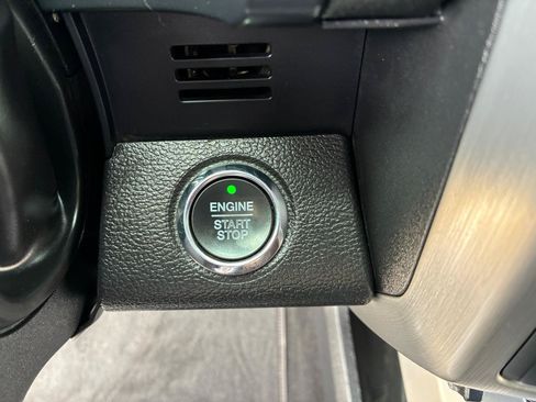 Used 2019 Ford F350 Platinum w/ Platinum Ultimate Package AWD/4WD image 31