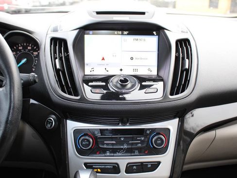 Used 2017 Ford Escape Titanium image 18