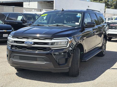 Used 2024 Ford Expedition Max XLT RWD image 3