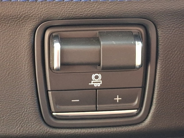 Certified 2026 Cadillac Escalade IQ Sport 1 w/ LPO, ONYX Package AWD/4WD image 25