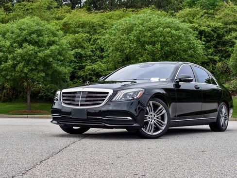 Used 2019 Mercedes-Benz S 560 Sedan image 2