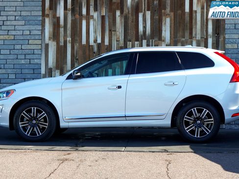 Used 2017 Volvo XC60 T5 Dynamic w/ Advanced Package image 3