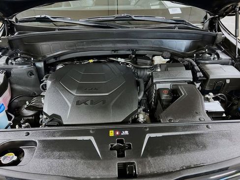 Certified 2022 Kia Telluride SX w/ SX Prestige Package image 34