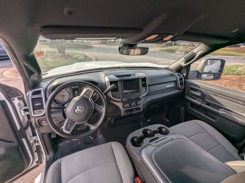 Used 2024 RAM 3500 Big Horn AWD/4WD image 12