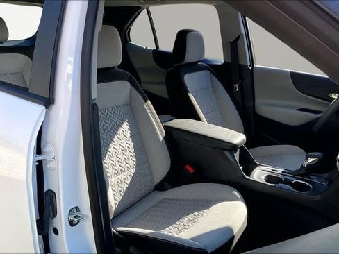 Used 2024 Chevrolet Equinox LS image 19